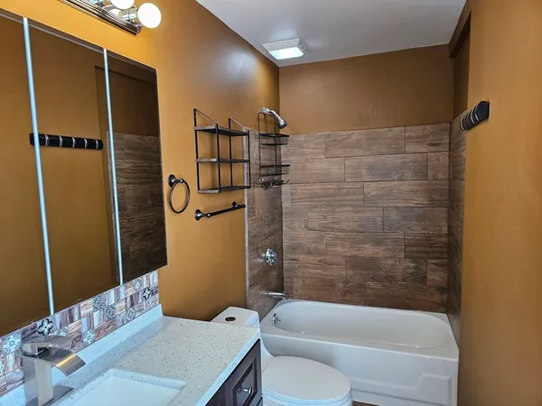 $3,200 | 47 Lincoln Street, Unit 1, Stoneham, MA 02180