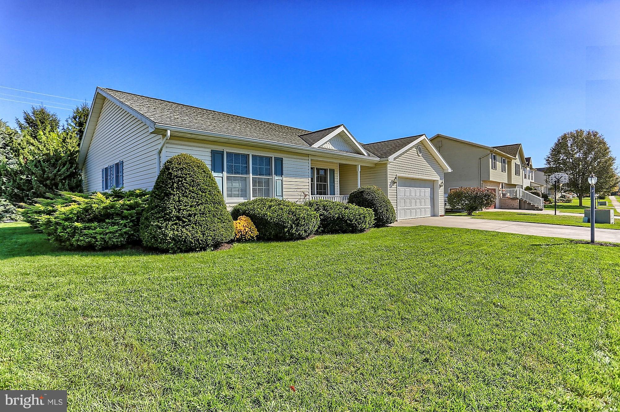 75 Apache Pass Hanover, PA 17331 - Photo 2 of 32 Gallery Image 2