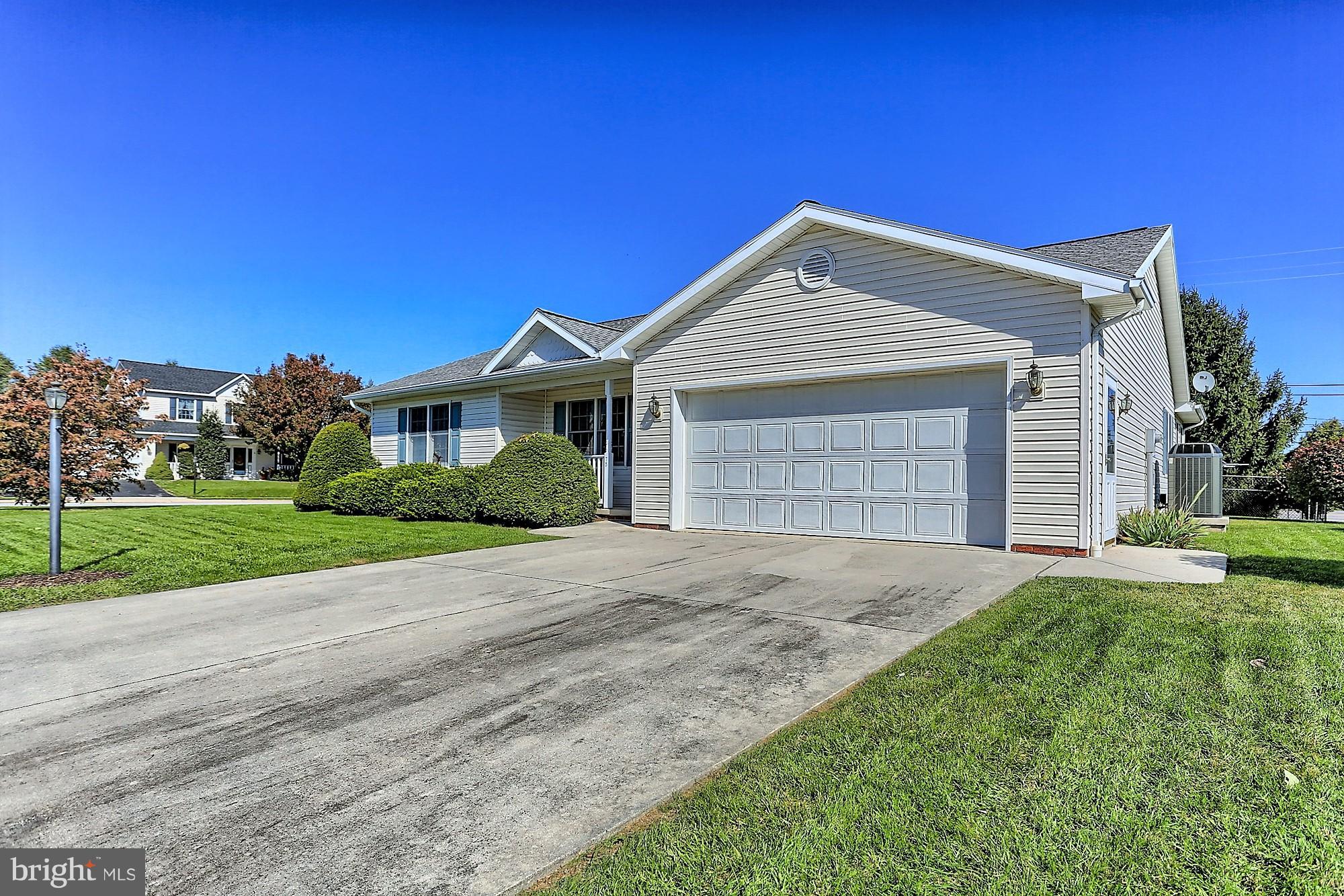 75 Apache Pass Hanover, PA 17331 - Photo 4 of 32 Gallery Image 4