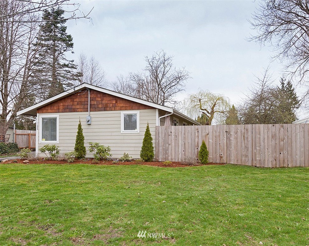 11902 Southeast 170th Place Renton, WA 98058 - Photo 2 of 24 Gallery Image 2