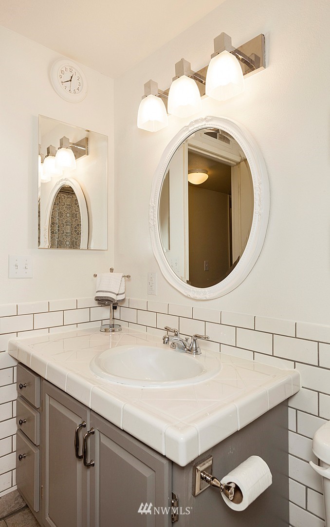 11902 Southeast 170th Place Renton, WA 98058 - Photo 11 of 24 Gallery Image 11