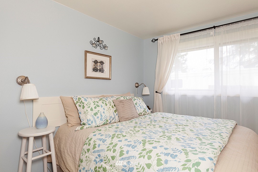 11902 Southeast 170th Place Renton, WA 98058 - Photo 12 of 24 Gallery Image 12
