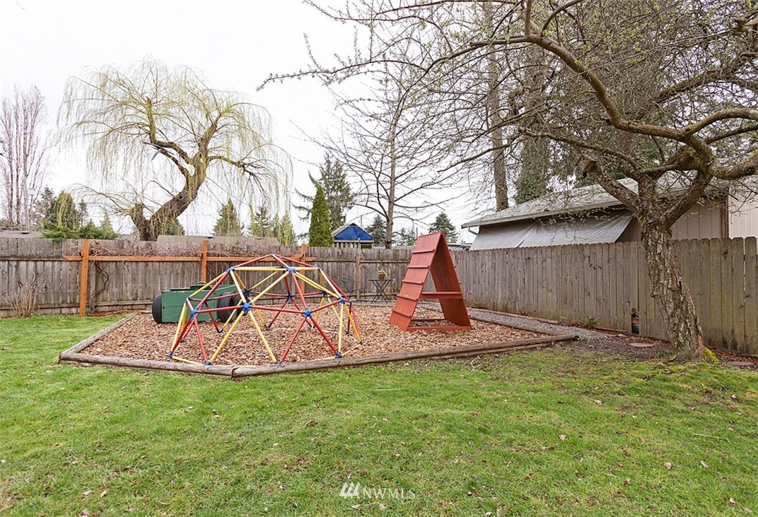 11902 Southeast 170th Place Renton, WA 98058 - Photo 20 of 24 Gallery Image 20