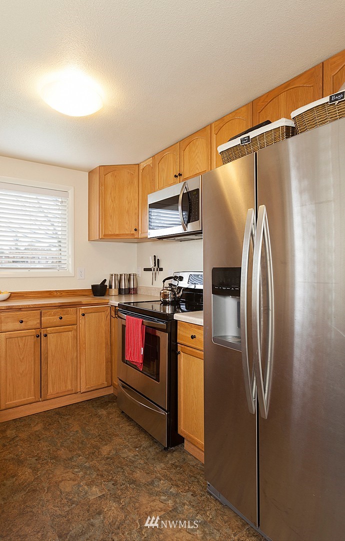11902 Southeast 170th Place Renton, WA 98058 - Photo 9 of 24 Gallery Image 9