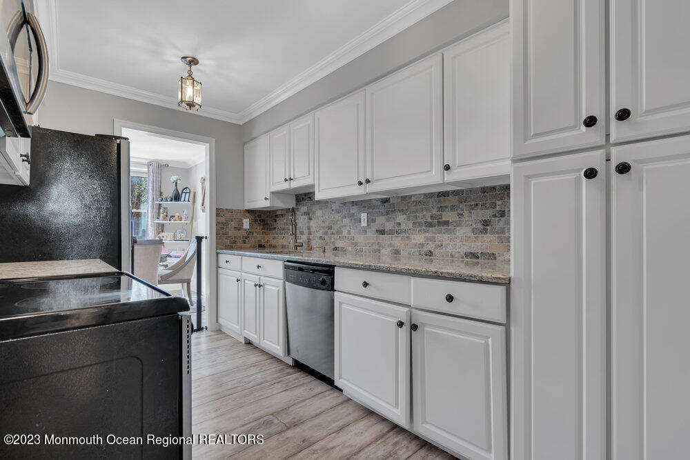 200 Portland Road, Unit D16 Highlands, NJ 07732 - Photo 11 of 31 016_ros08109