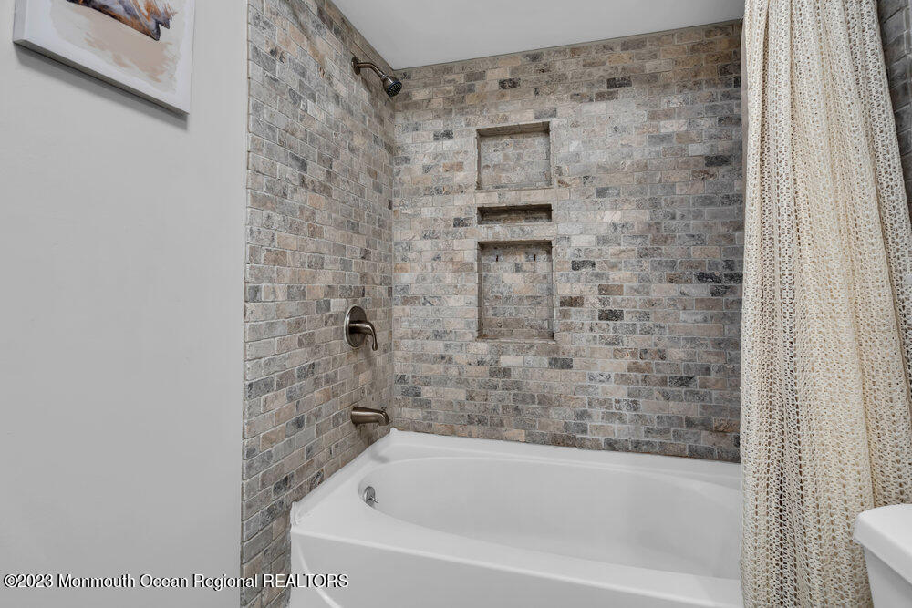 200 Portland Road, Unit D16 Highlands, NJ 07732 - Photo 19 of 31 024_ros08099