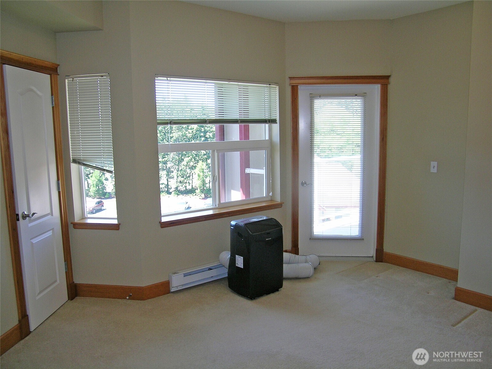 255 West Bakerview Road, Unit 401 Bellingham, WA 98226 - Photo 4 of 23
