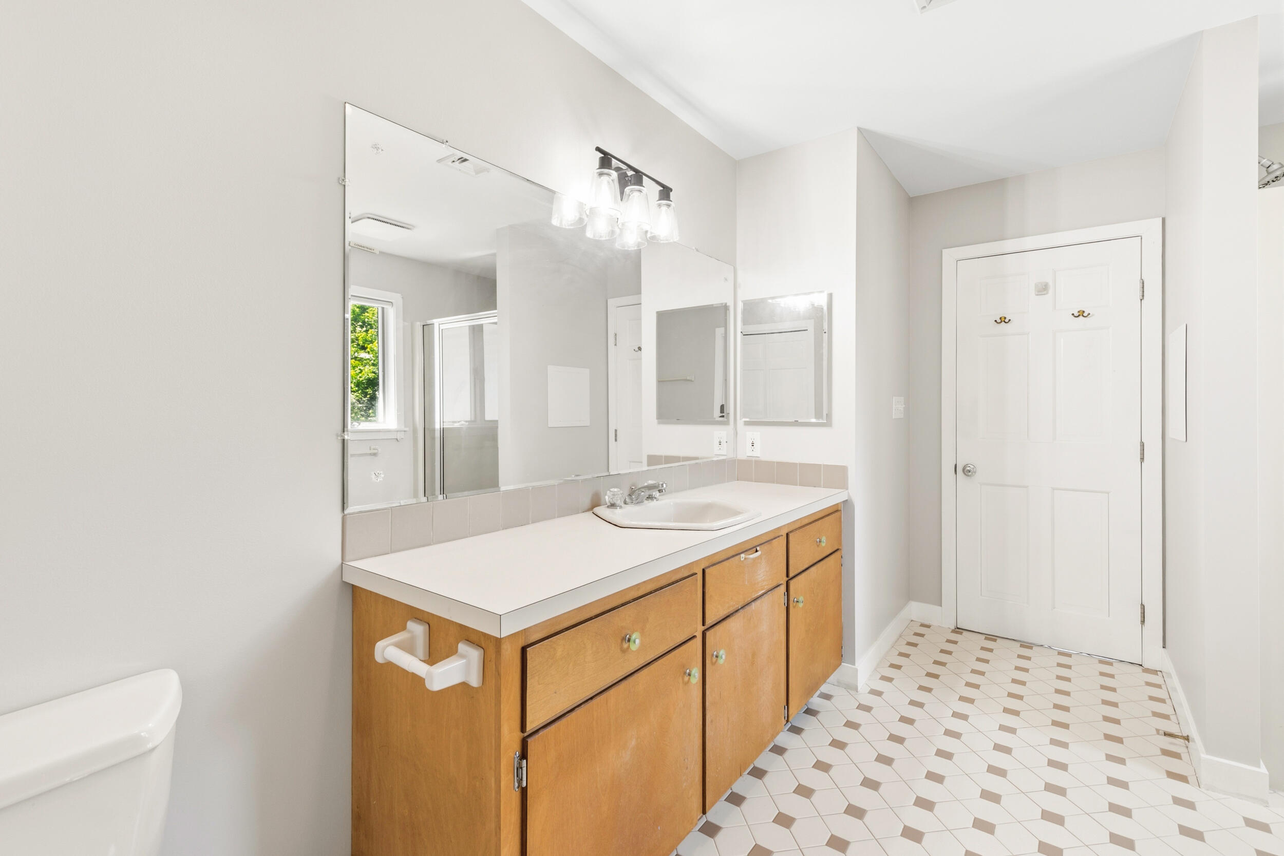 363 Blackstrap Road Falmouth, ME 04105 - Photo 48 of 53 Bathroom 1 (2)