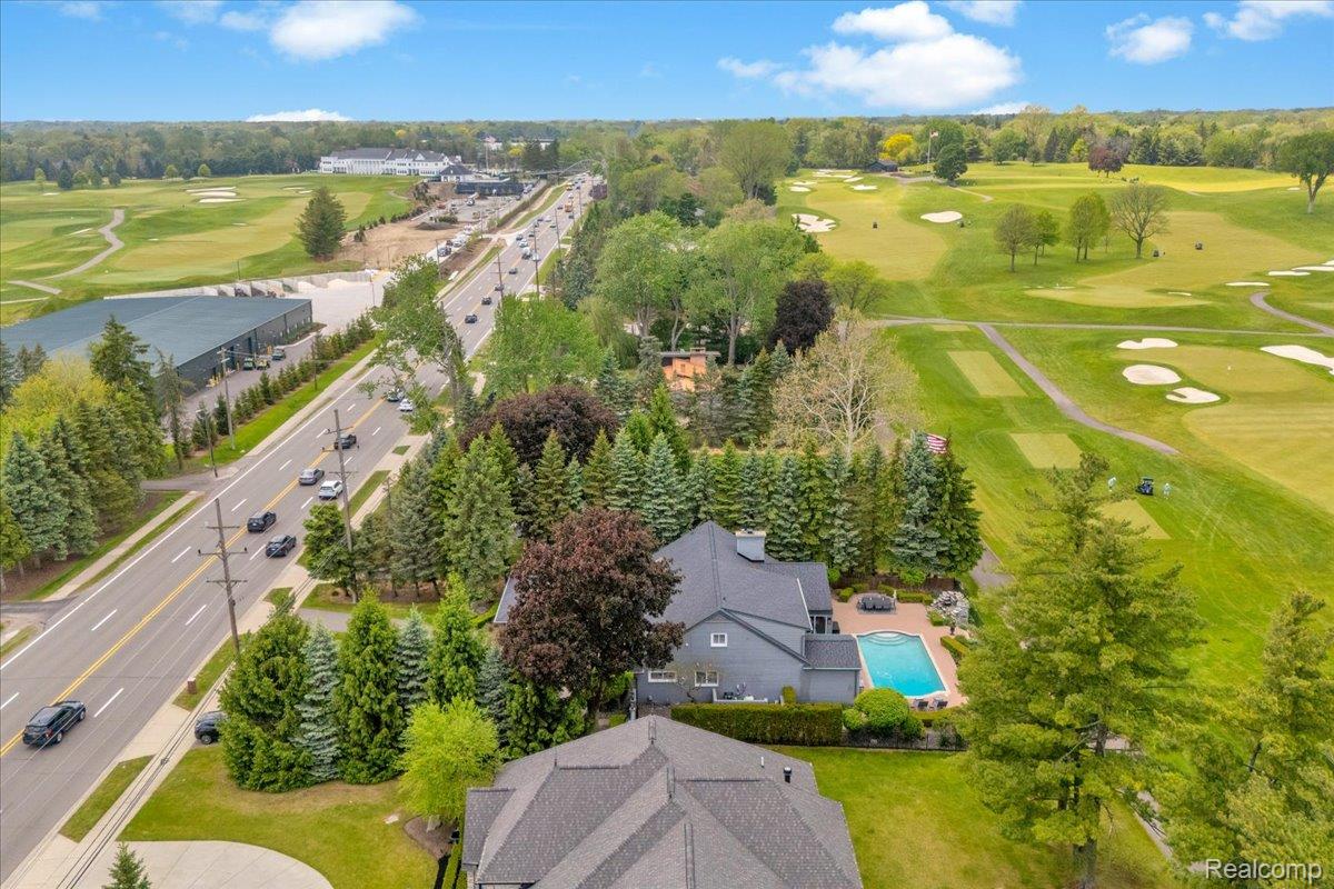 3816 West Maple Road Bloomfield Hills, MI 48301 - Photo 68 of 78 3816 W Maple_67.jpg