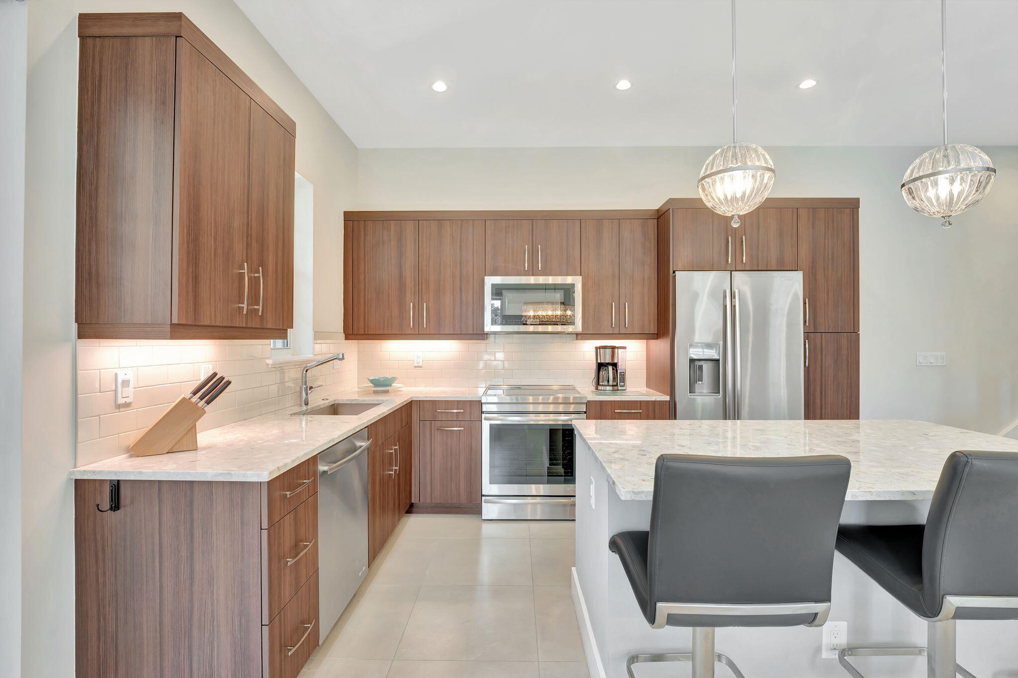 1000 Phillips Road Delray Beach, FL 33483 - Photo 18 of 74 JENN-AIR STAINLESS APPLIANCES