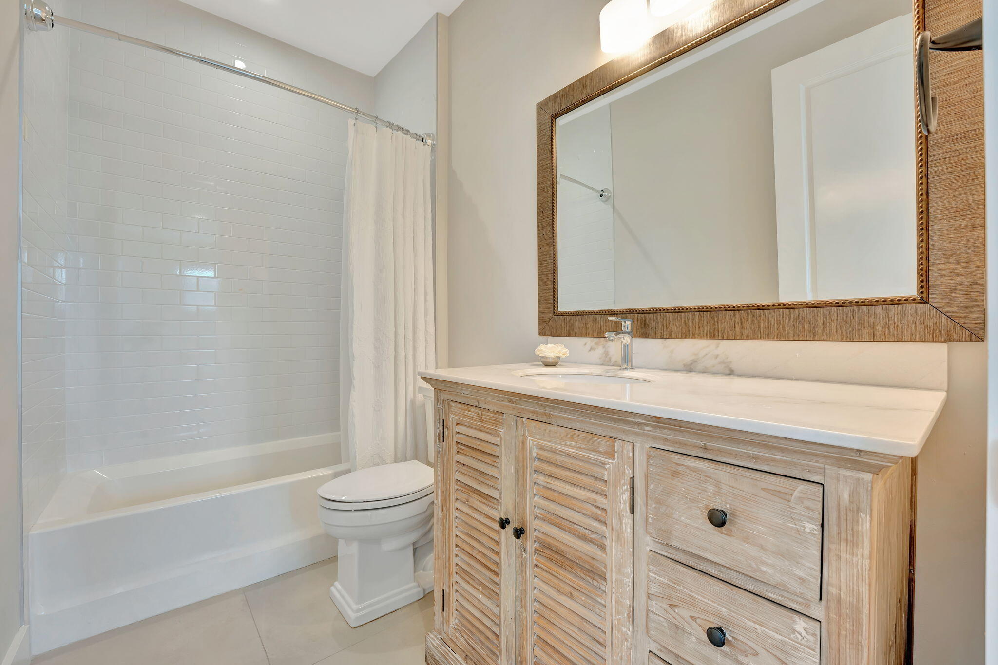 1000 Phillips Road Delray Beach, FL 33483 - Photo 44 of 74 BEAUTIFUL GUEST BATH WITH TUB/SHOWER