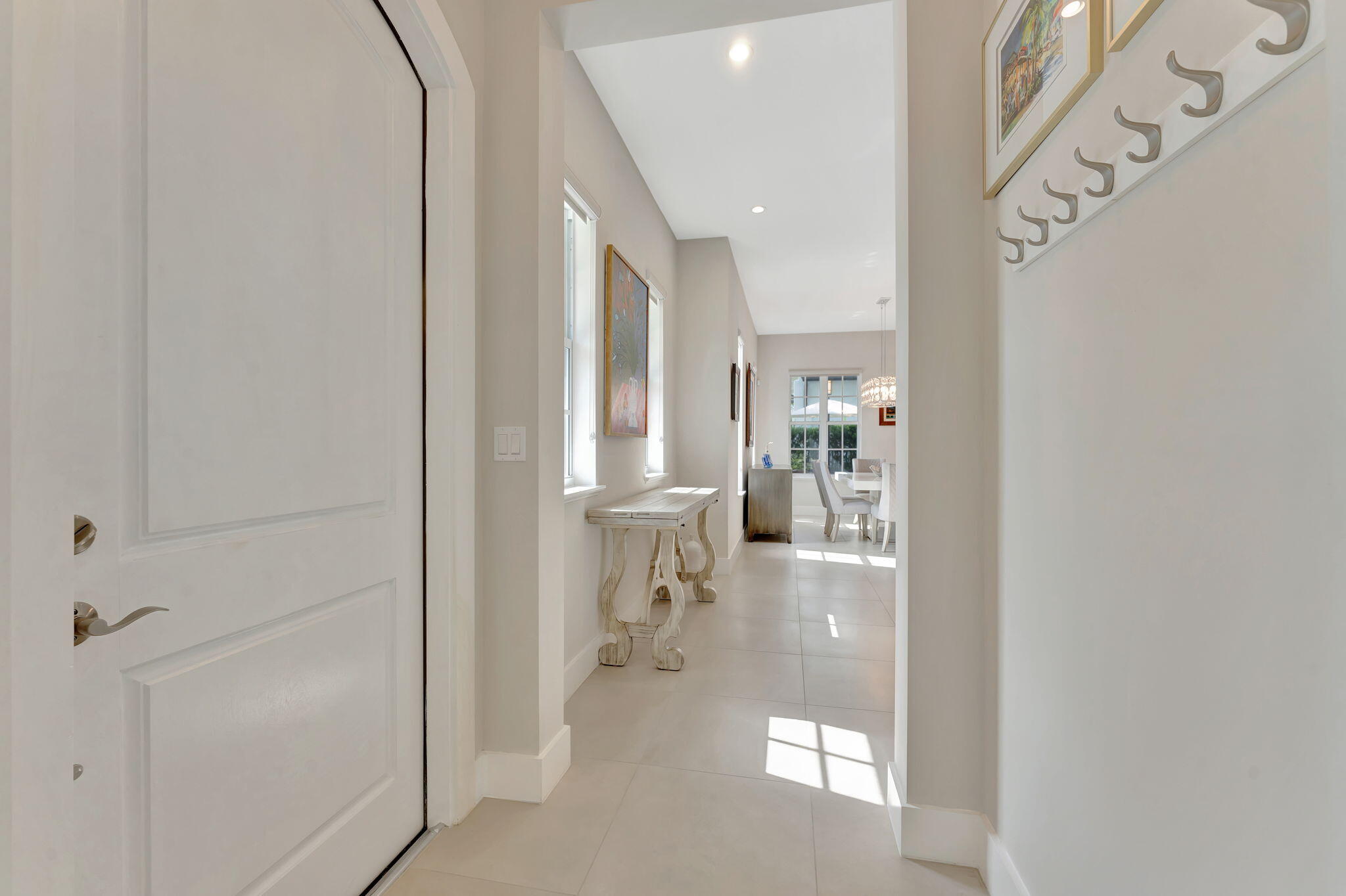 1000 Phillips Road Delray Beach, FL 33483 - Photo 5 of 74 INVITING ENTRY