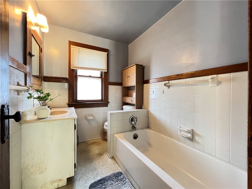 481 Lexington Avenue Rochester, NY 14613 - Photo 29 of 38