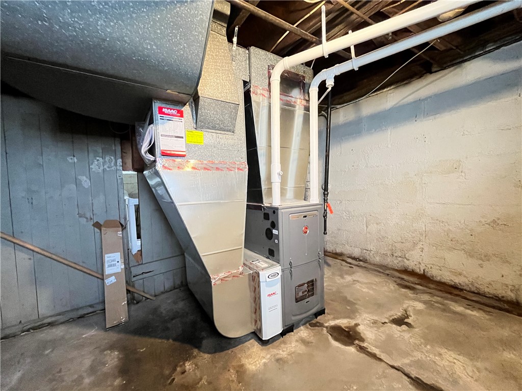 481 Lexington Avenue Rochester, NY 14613 - Photo 35 of 38