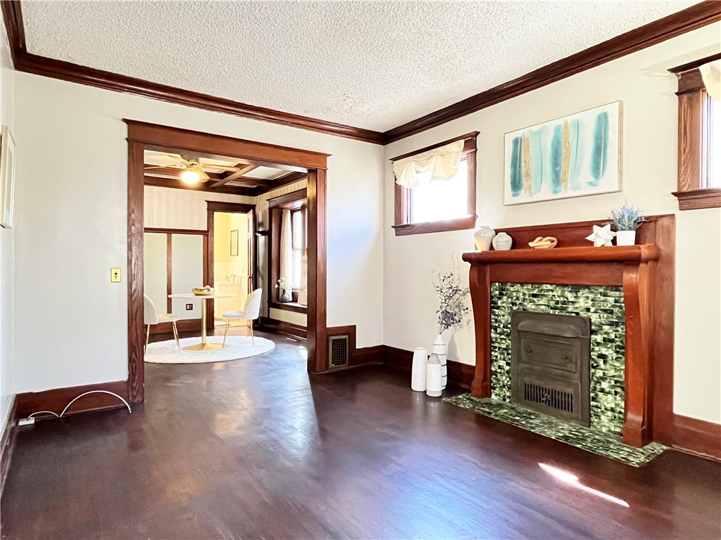 481 Lexington Avenue Rochester, NY 14613 - Photo 9 of 38