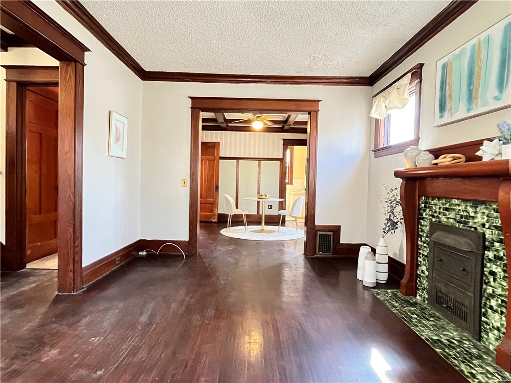 481 Lexington Avenue Rochester, NY 14613 - Photo 10 of 38