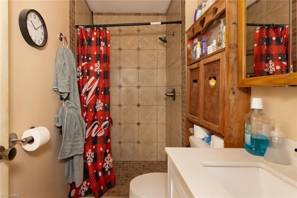 10 Maple Court Newton, NC 28658 - Photo 20 of 29