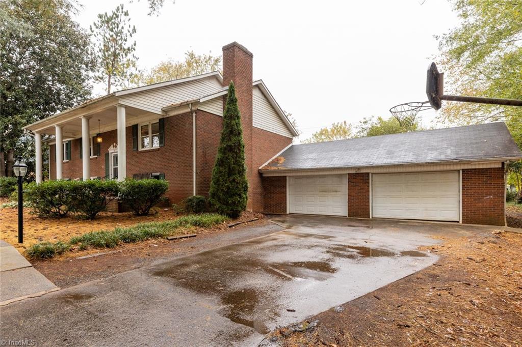 10 Maple Court Newton, NC 28658 - Photo 2 of 29