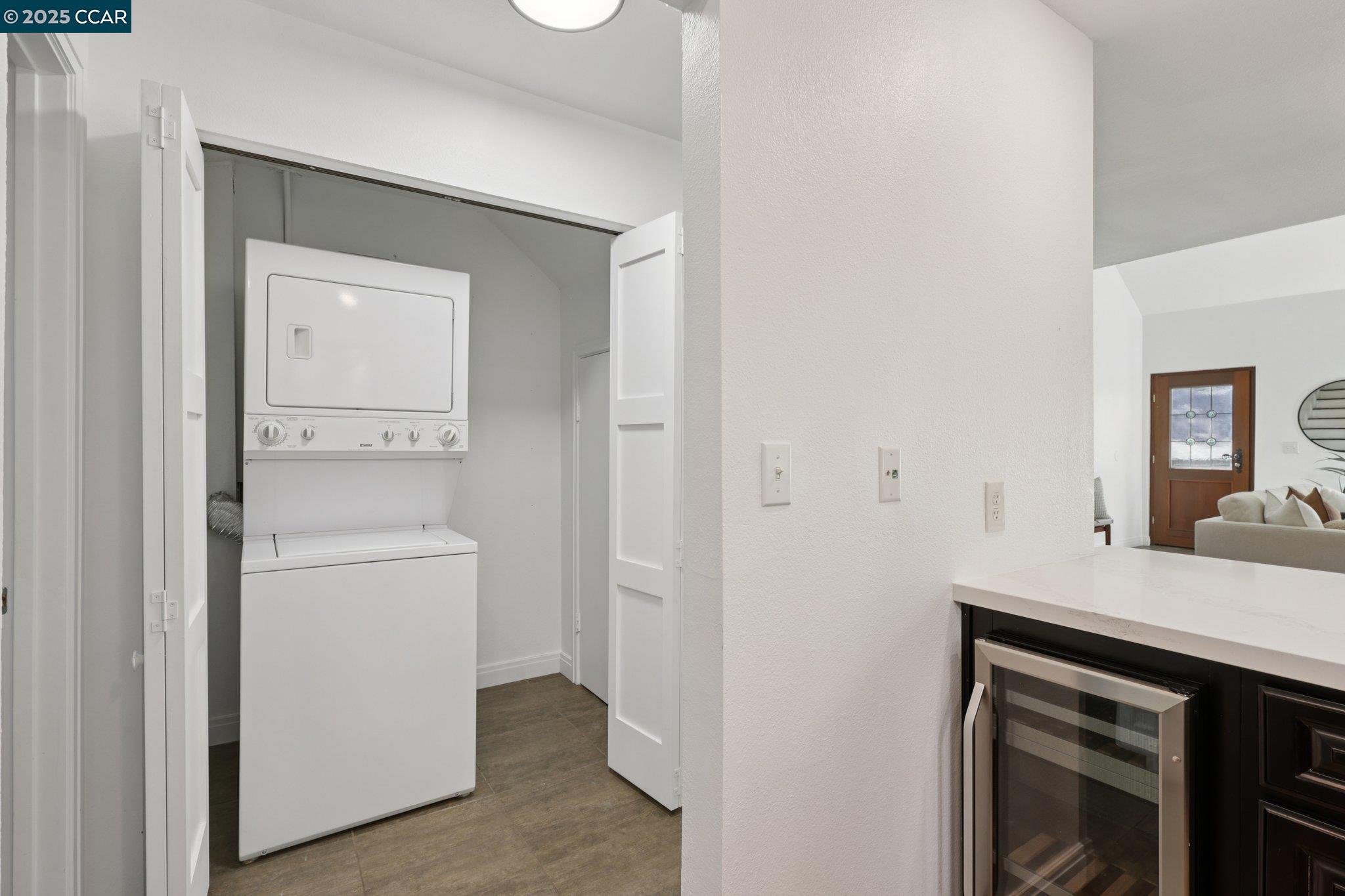 600 Suntree Lane, Unit 608 Pleasant Hill, CA 94523 - Photo 17 of 47 a room with a sink and a mirror