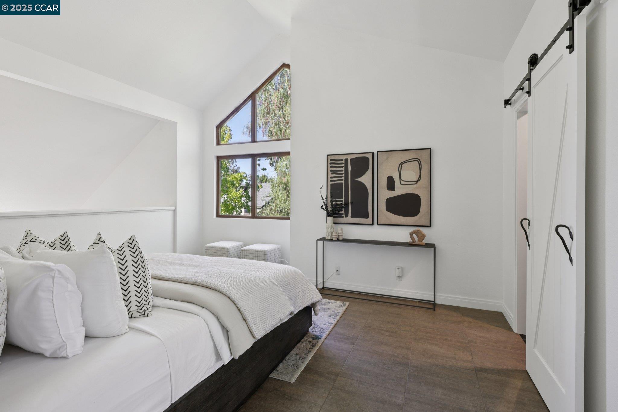 600 Suntree Lane, Unit 608 Pleasant Hill, CA 94523 - Photo 28 of 47 a bedroom with a bed and a window