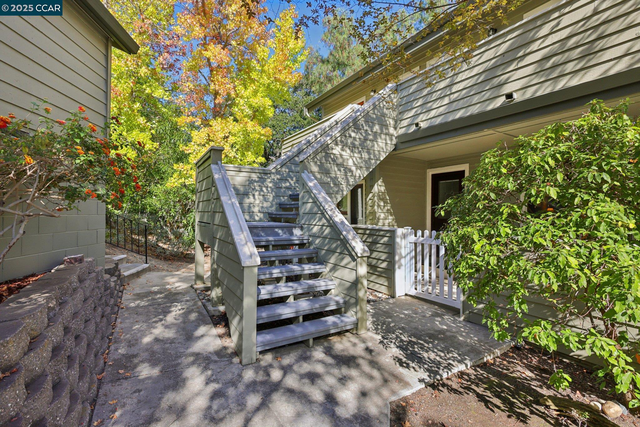 600 Suntree Lane, Unit 608 Pleasant Hill, CA 94523 - Photo 5 of 47 a view of entryway with wooden stairs