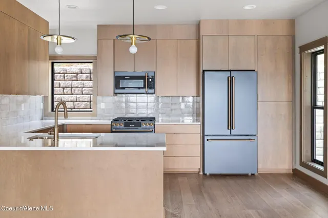 $2,590,000 | 28 Olaf Court, Sandpoint, ID 83864