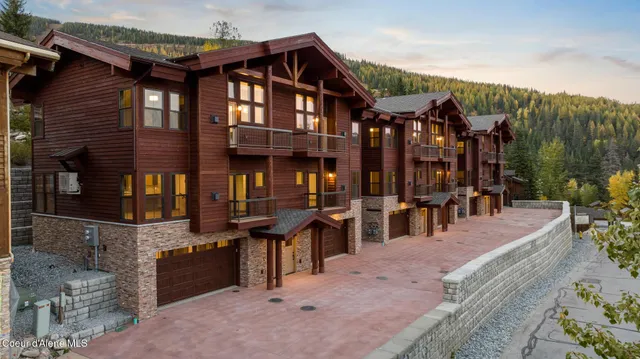 $2,590,000 | 28 Olaf Court, Sandpoint, ID 83864