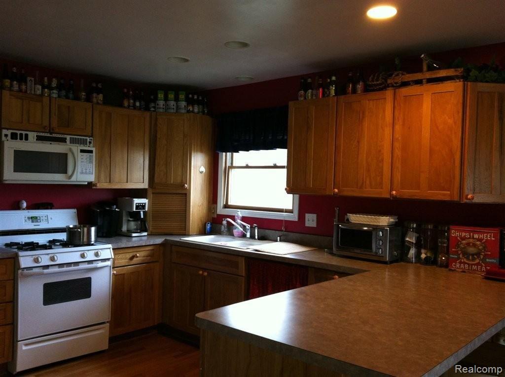 9533 Nook Road Algonac, MI 48001 - Photo 13 of 21 photo (13).JPG