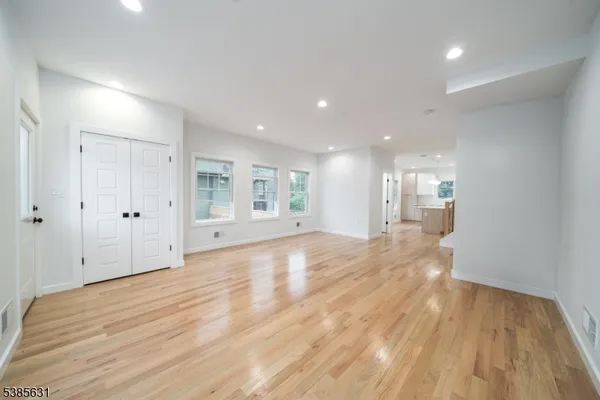 $5,750 | 107 North Fullerton Avenue, Montclair, NJ 07042