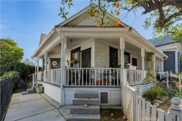 $520,000 | 2124 E Street, Bakersfield, CA 93301