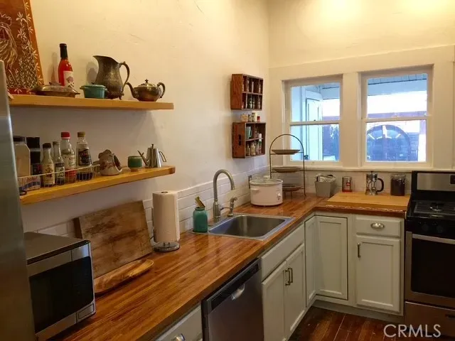 $520,000 | 2124 E Street, Bakersfield, CA 93301