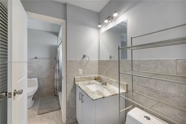 $295,000 | 1461 South Ocean Boulevard, Unit 222, Lauderdale-by-the-Sea, FL 33062