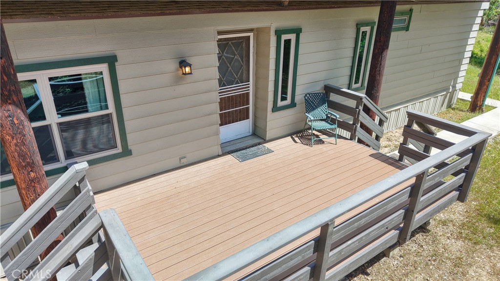 2843 East Westfall Road Mariposa, CA 95338 - Photo 5 of 47 a bed room with a bed and furniture