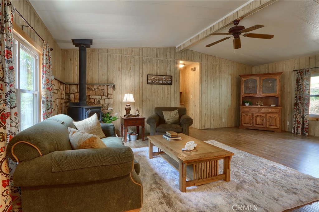 2843 East Westfall Road Mariposa, CA 95338 - Photo 7 of 47 a living room with furniture and a window