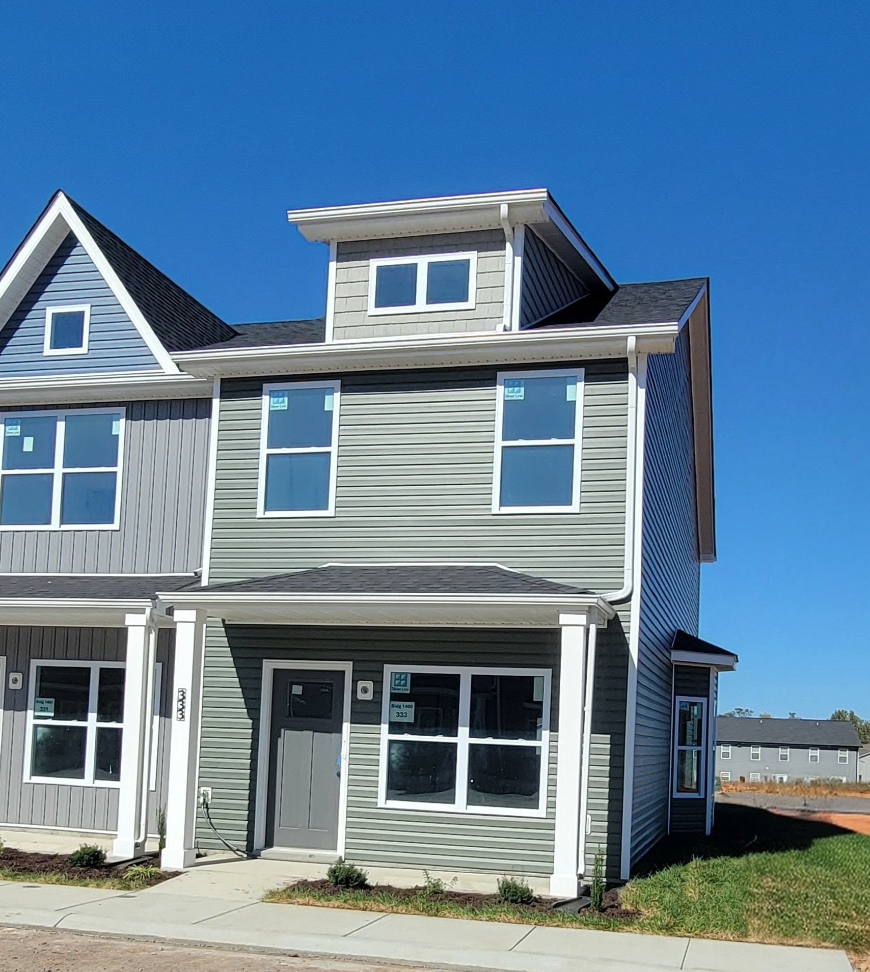 333 Front Ridge Circle Clarksville, TN 37042 - Photo 1 of 30 Gallery Image 1