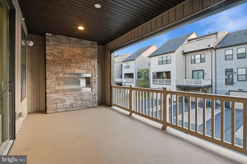 $824,999 | 22311 Tees Terrace, Ashburn, VA 20148