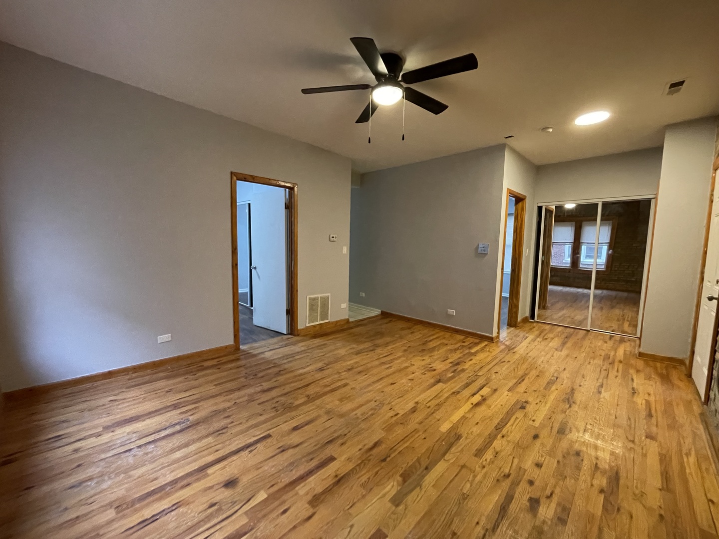 1152 North Harding Avenue, Unit 2 Chicago, IL 60651 - Photo 3 of 10