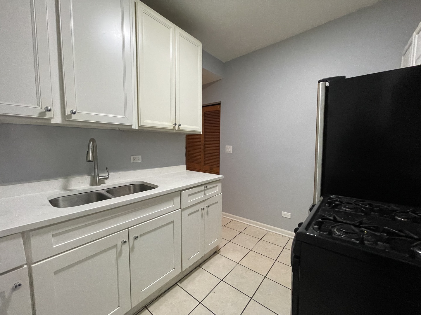 1152 North Harding Avenue, Unit 2 Chicago, IL 60651 - Photo 9 of 10