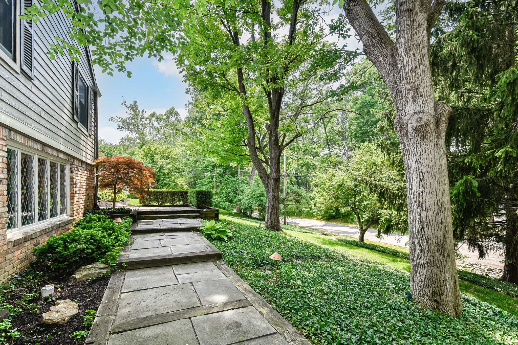 5851 Ravine Road Indianapolis, IN 46220 - Photo 4 of 48 Gallery Image 4