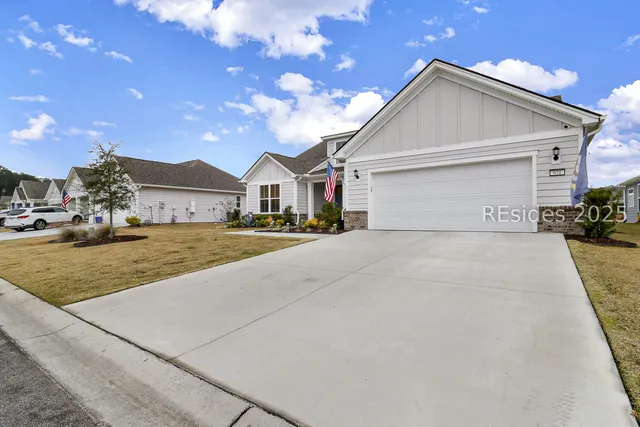 $949,000 | 671 Dreamscape Drive, Bluffton, SC 29909