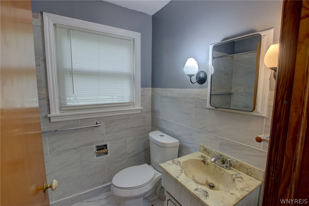 79 Martin Road Lackawanna, NY 14218 - Photo 4 of 15