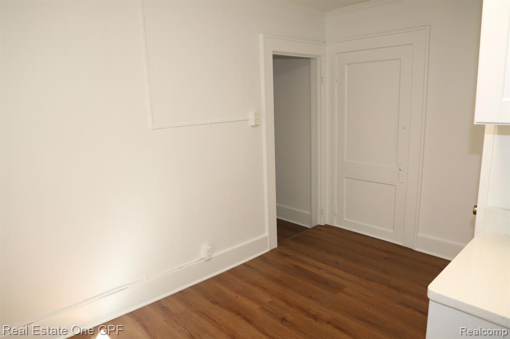271 West Maple Road, Unit 5 Birmingham, MI 48009 - Photo 9 of 11