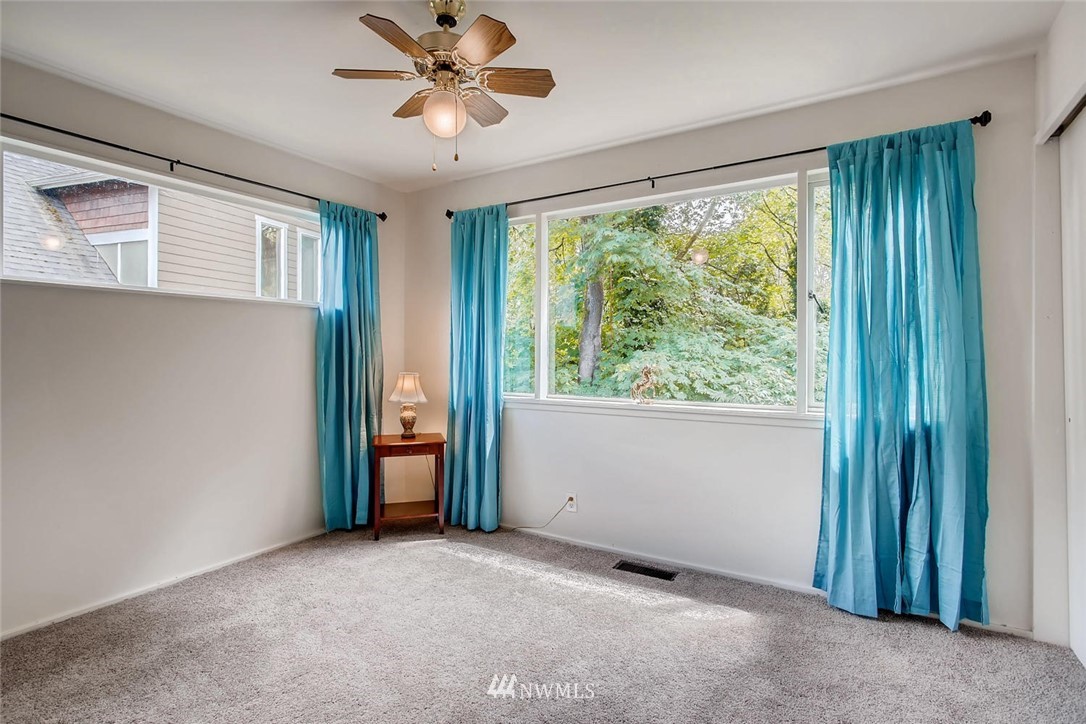 205 Northwest 6th Street Renton, WA 98057 - Photo 13 of 25