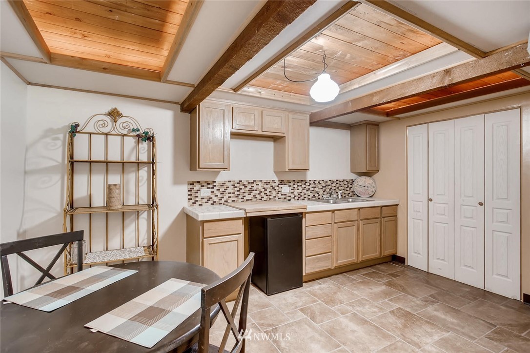 205 Northwest 6th Street Renton, WA 98057 - Photo 17 of 25