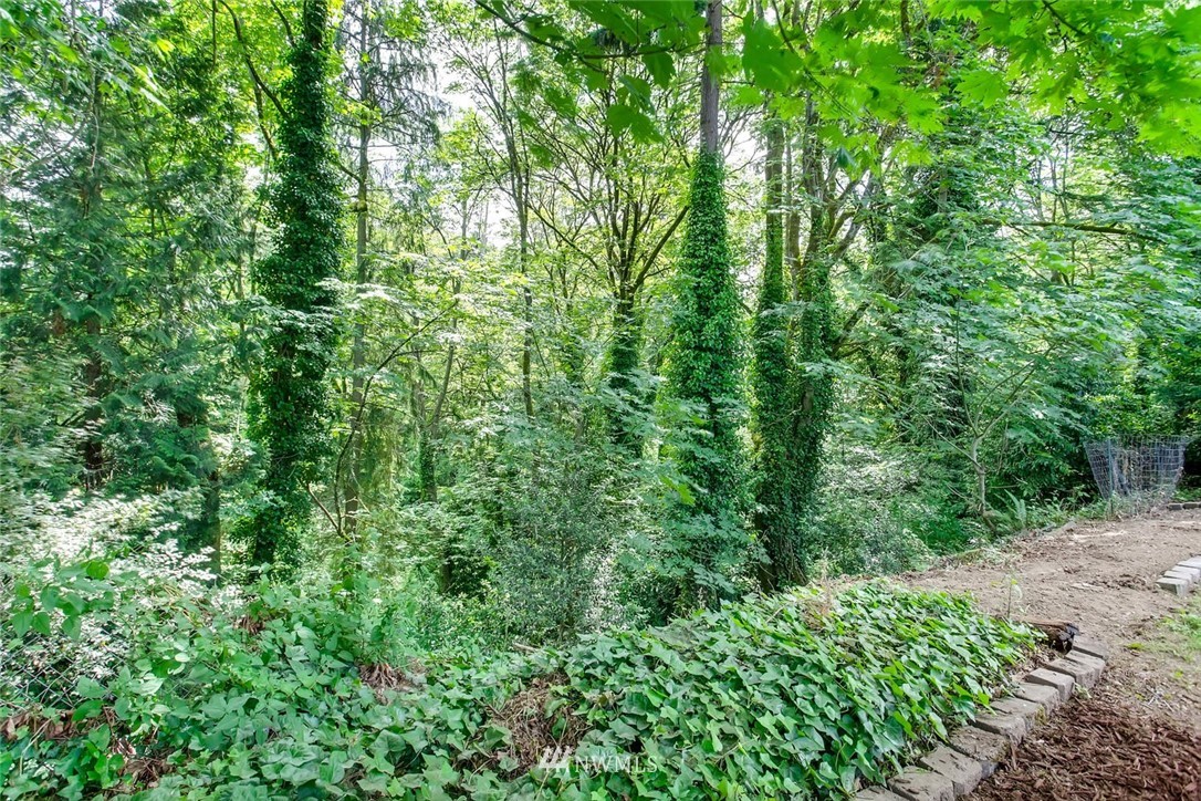 205 Northwest 6th Street Renton, WA 98057 - Photo 24 of 25