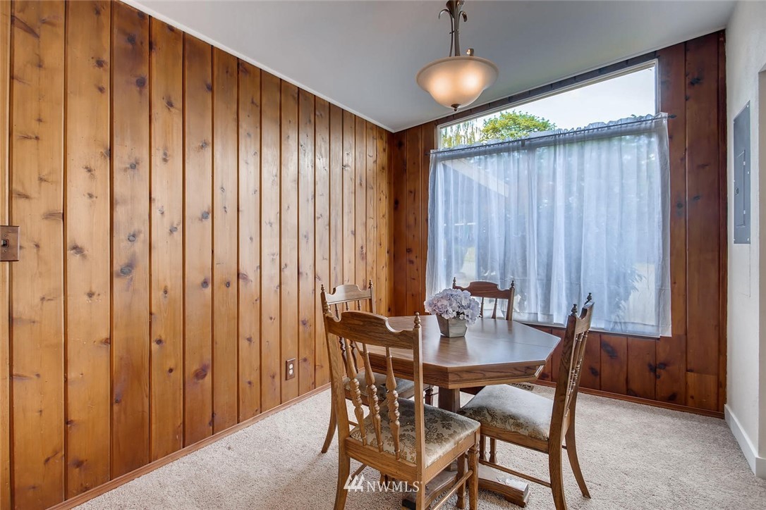 205 Northwest 6th Street Renton, WA 98057 - Photo 10 of 25