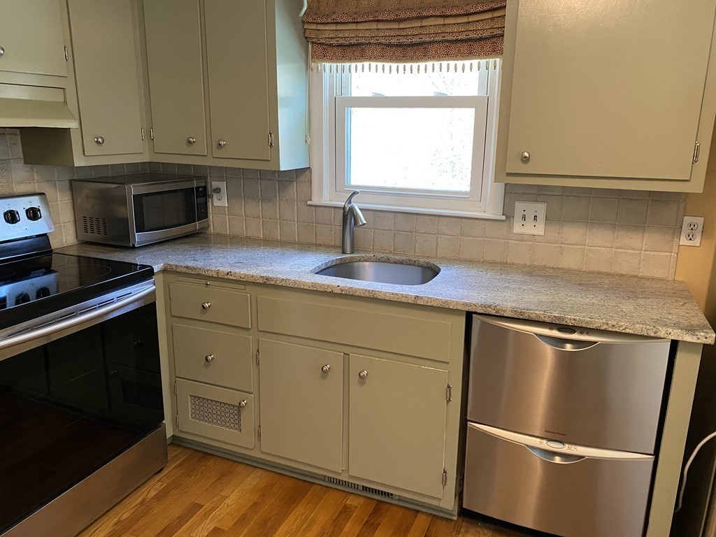 138 Forest Street Needham, MA 02492 - Photo 4 of 18