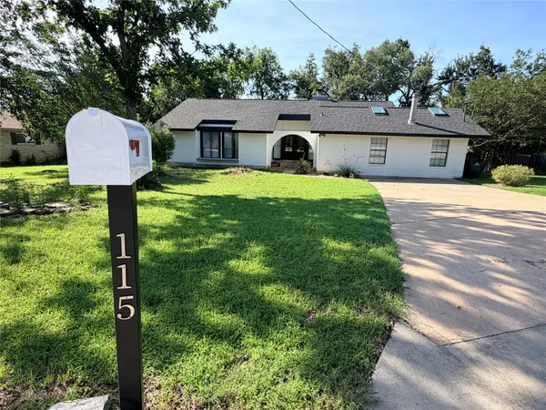 $1,950 | 115 Spanish Oak Circle, Georgetown, TX 78628