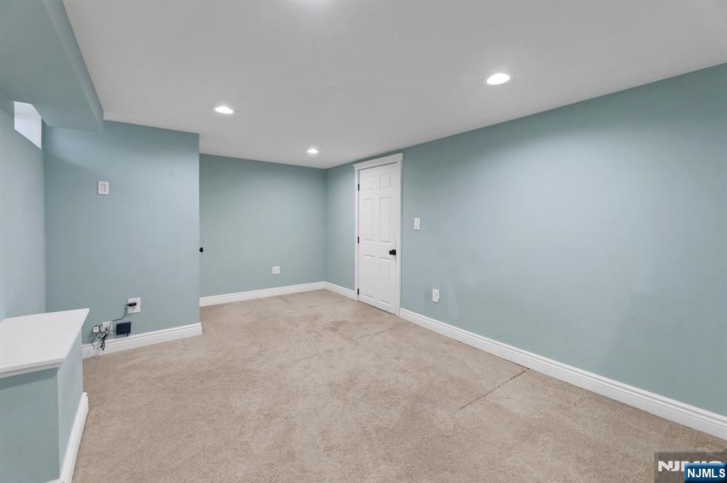 20-14 Saddle River Road Fair Lawn, NJ 07410 - Photo 30 of 39