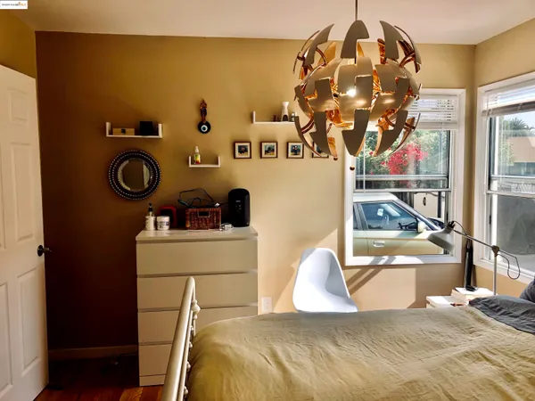 $2,250,000 | 986 Kains Avenue, Albany, CA 94706